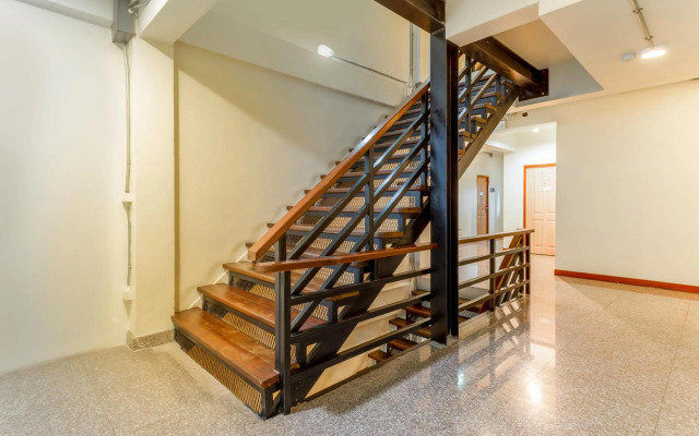 OYO 928 Leaf Hostel