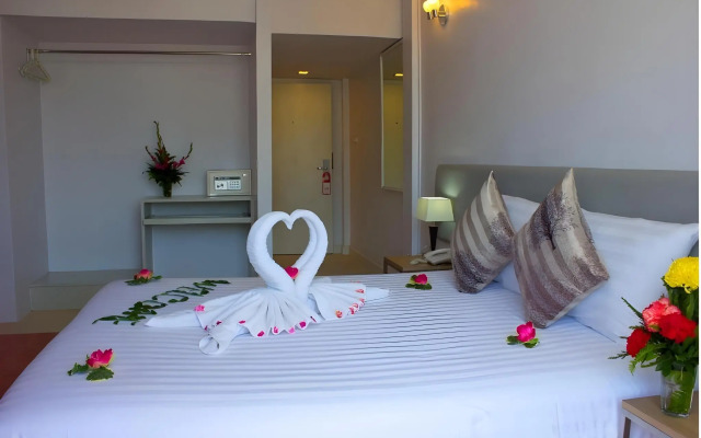 Отель On Hotel Phuket