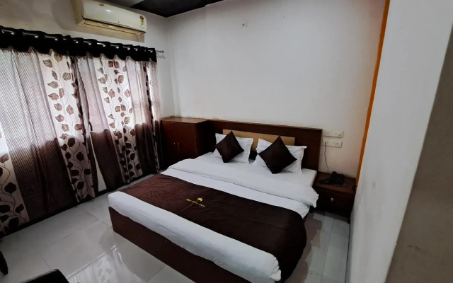 Hotel Dhruv Palace