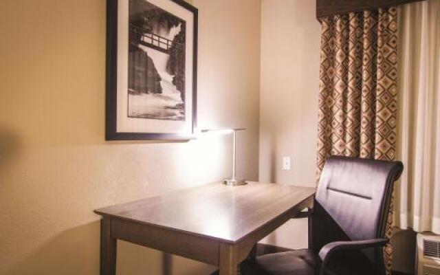 Best Western Plus Kalispell/Glacier Park West Hotel & Suites