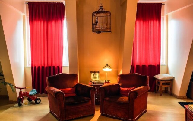 Lisbon Poets Hostel