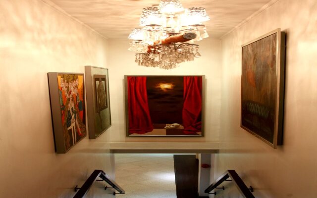The Sulo Riviera Hotel