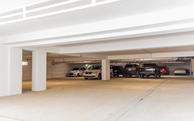 Super Spacious Condo With Private Picuzzi