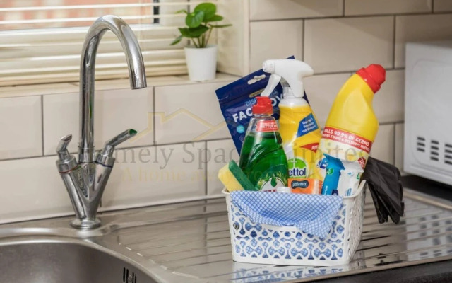 Bedford Hospital Studio Apartment - Victoria D