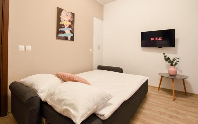 PASTEL HUES - Homey Central Apartment near Armeneasca