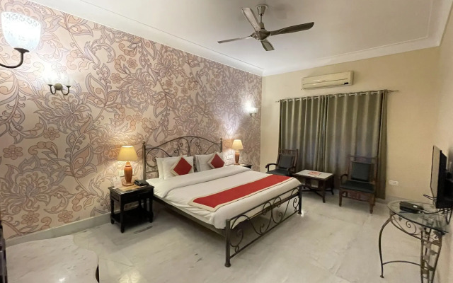 Suryaa Villa - A City Centre Hotel