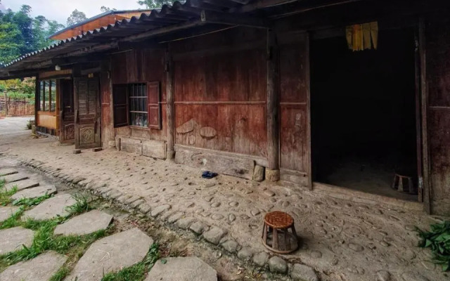 Ta Phin Homestay