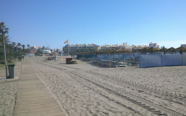 Rentcostadelsol Benalmadena-Alay