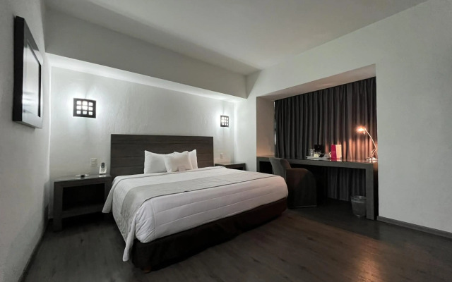 We Hotel Aeropuerto