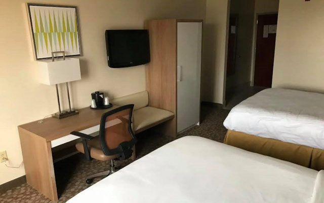 Holiday Inn Express Hotel & Suites Dayton West - Brookville by IHG