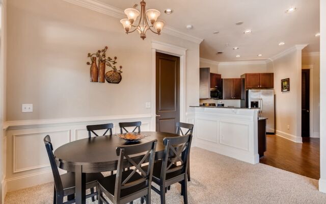 Midtown Luxury Suites by 1stHomeRent