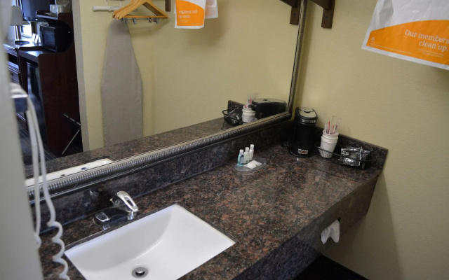 Quality Inn Savannah Midtown