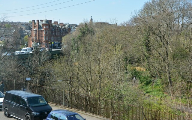 Maya's Glasgow Holiday Homes