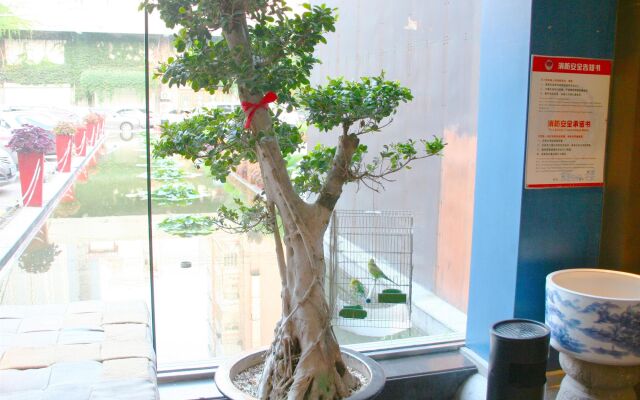 China Community Art Habitat Hotel