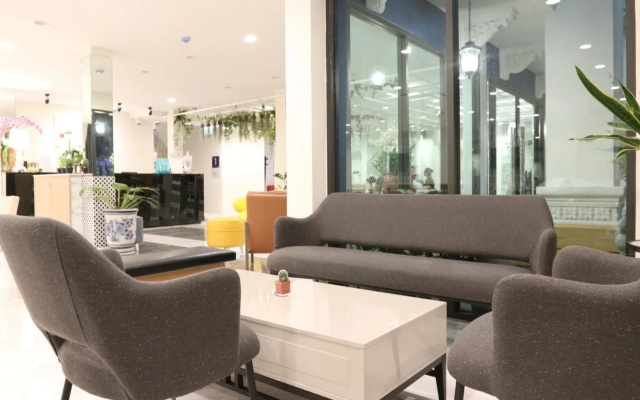Ozone Hotel Bangkok