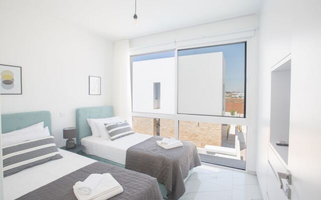 4 Bedroom Villa With Privaet Pool in the Center Protaras Vie Bleu Villa Vb1