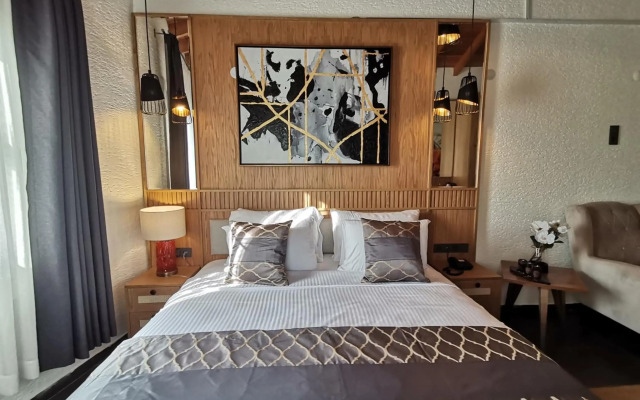 Hay Hotel - Adult Only