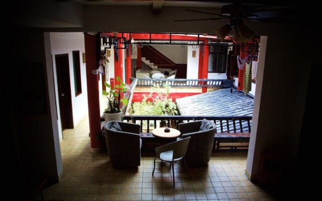 Chengdu Dragon Town Sichuan Style Hostel