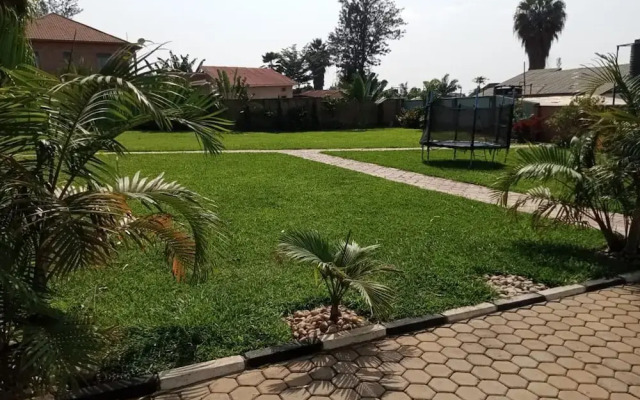 Kigali Luxe Apartment - Spacious 5 Bedrooms