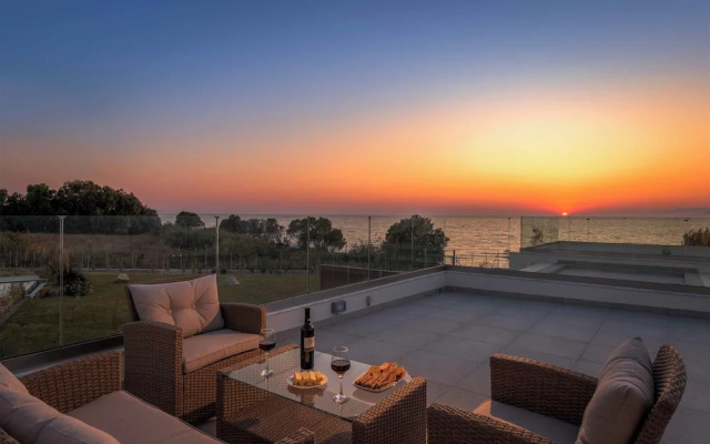 Villa Panaxia Akte