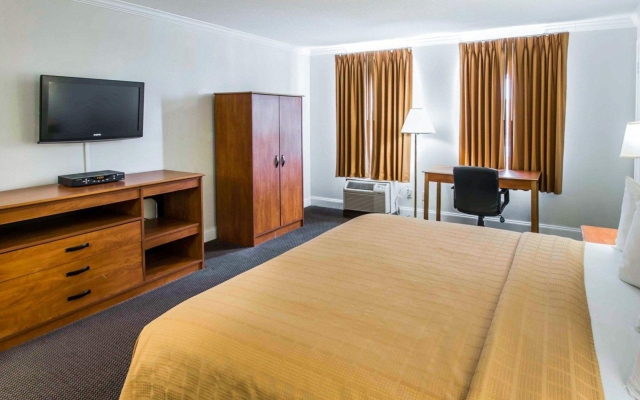 Comfort Suites Tampa Airport North