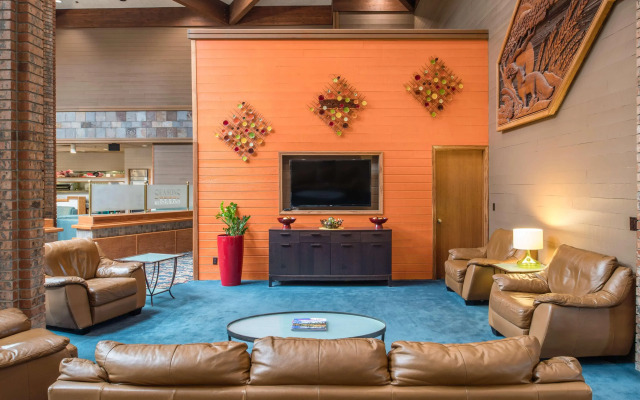 Red Lion Hotel Pasco Airport & Conference Center