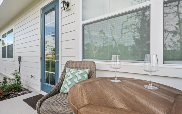 Lovely Townhome Sleeps 8 Eve101