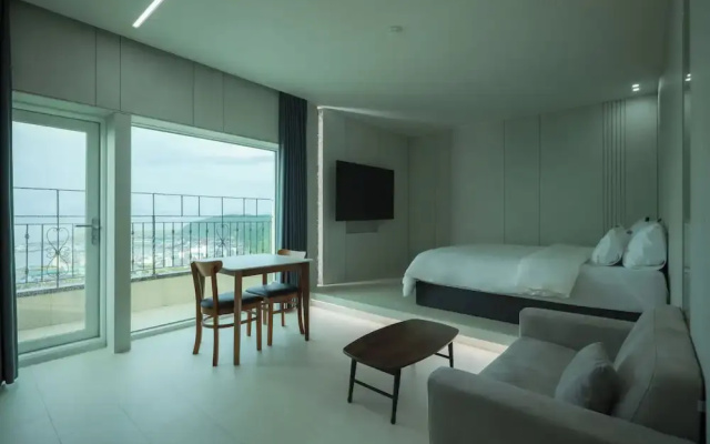 CL Hotel