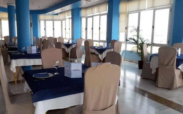Club Nautico Aguilas - Hostel