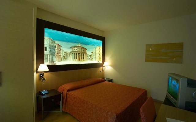 West Florence Hotel