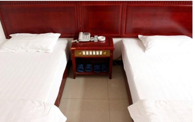 Jinghong Yuerongzhuang Hotel