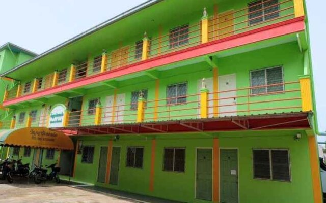 Punyawat Court Apartments