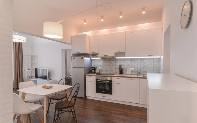 FM Luxury 2-BDR Apartment - Geometric