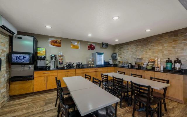 Quality Inn JFK Airport Rockaway Blvd