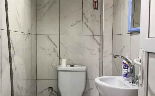 Ari Hotel