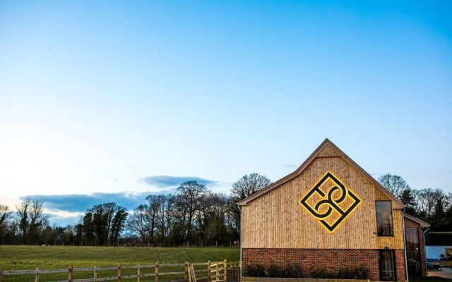 Baraset Barn