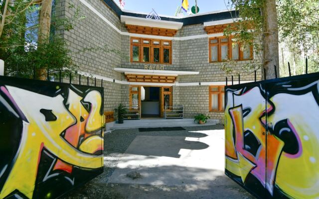 Raybo Hostel