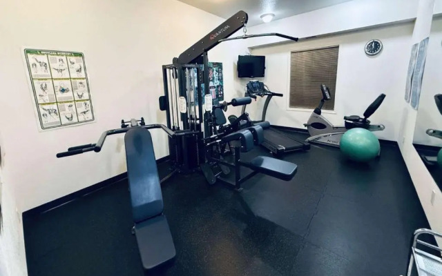 Super 8 Dawson Creek