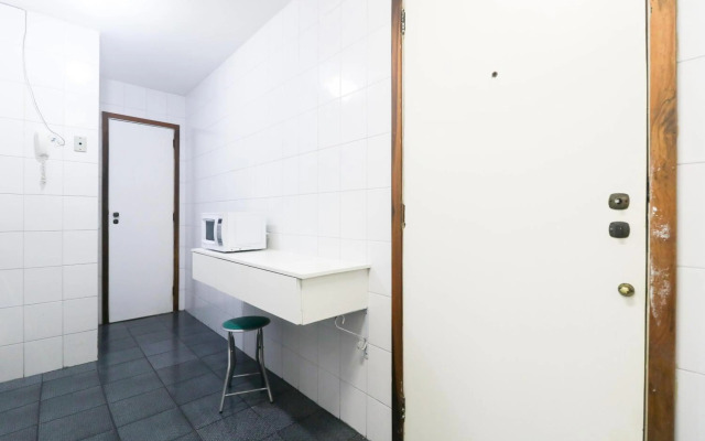 Enorme Apartamento na Av Atlântica