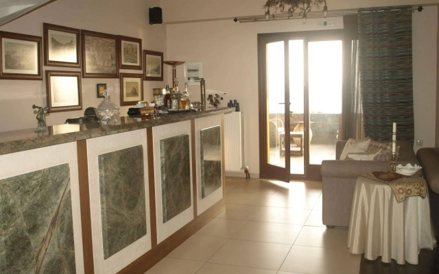 Porto Mani Suites