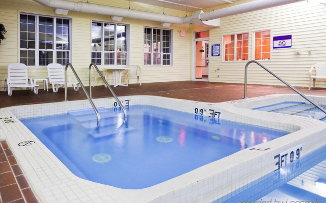 Holiday Inn Express St. Ignace-Lake Front by IHG