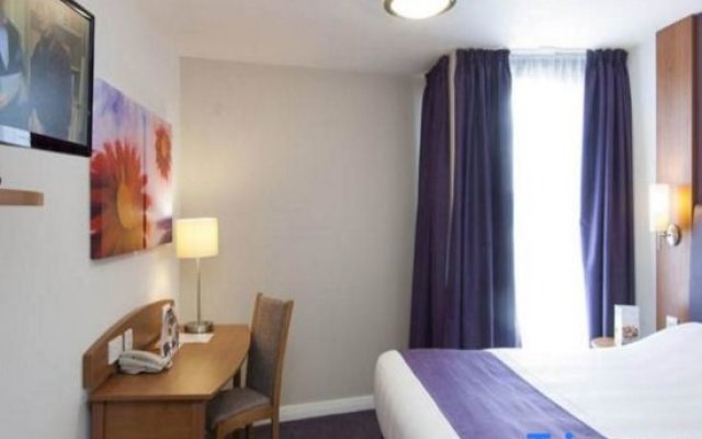 Premier Inn Bristol Airport Sidcot