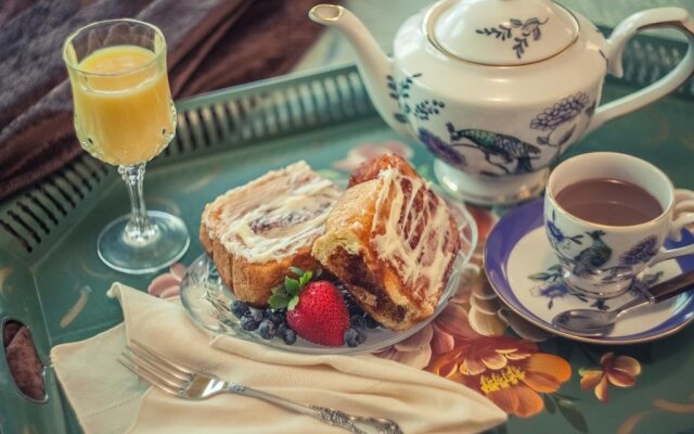 Silver Heart Inn and Cottages