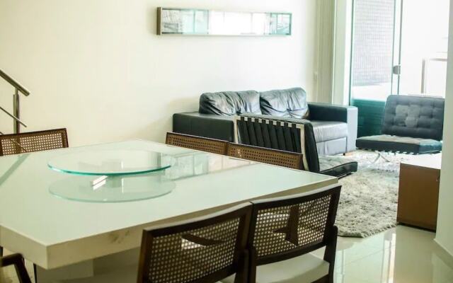 Linda bem Localizada 5 Quartos Vista Mar