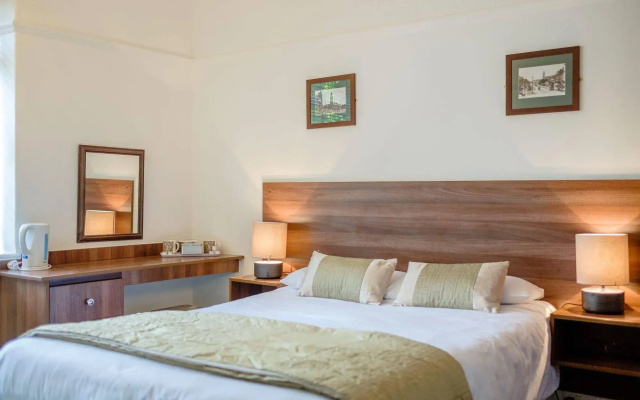 Yenton Hotel