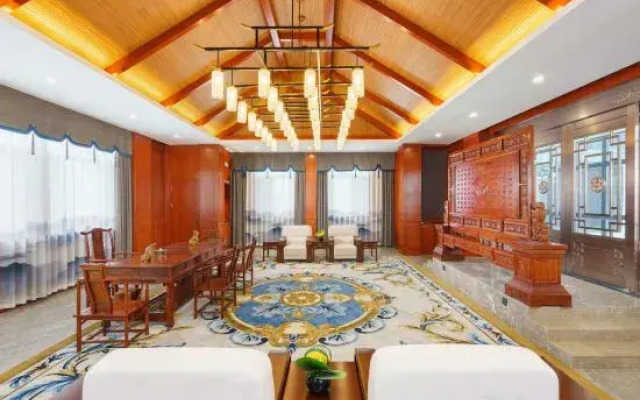 Hotels in Chimsar Wheatfield