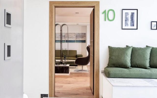 Kolonaki 8 Design Suites & Lofts