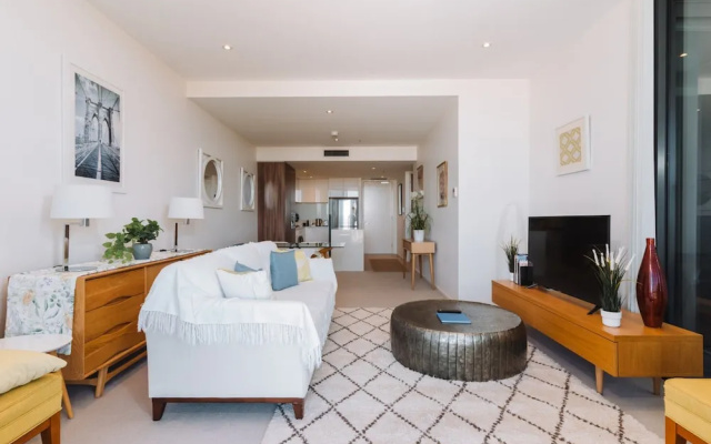 1-bed With Amazing Views, Pool, Gym, BBQ & Parking – Guest Rooms – Canberra