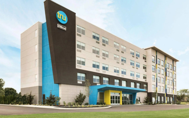 Tru by Hilton Lancaster East