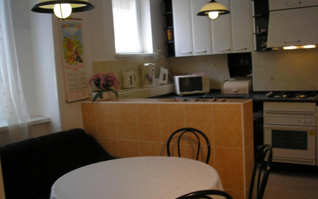 Apartment Accommodation up to 17